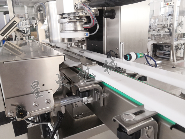 ������w�C����չʾ